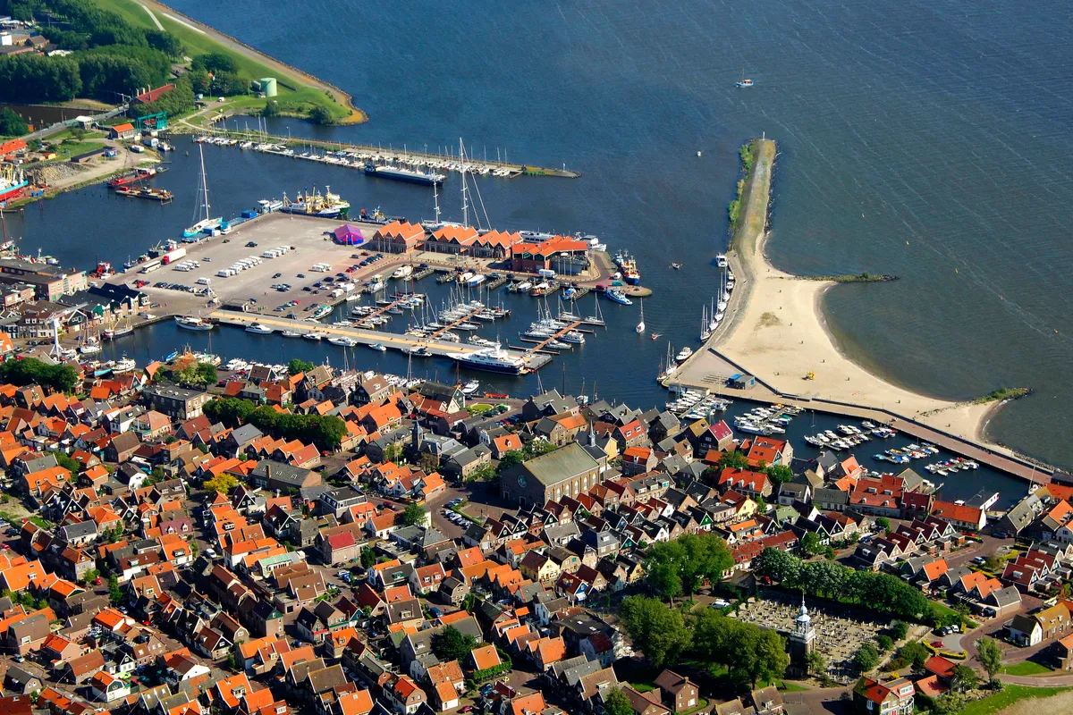 WSV de Zuiderzee, marina in Urk, Netherlands — photo 4