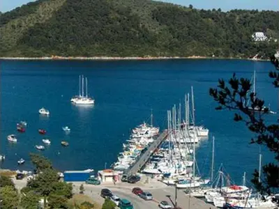 Ormos Katavathra, marina in Δήμος Σκιάθου, Greece — photo 3