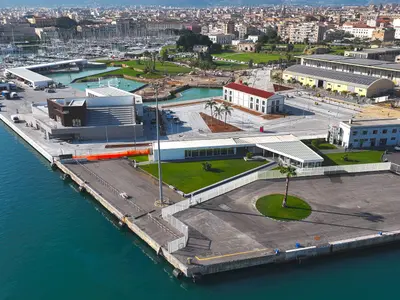 Molo Trapezoidale, marina in Palermo, Italy — photo 3