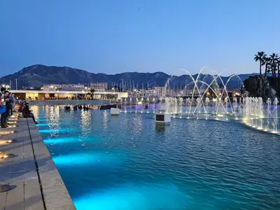 Molo Trapezoidale, marina in Palermo, Italy — photo 4