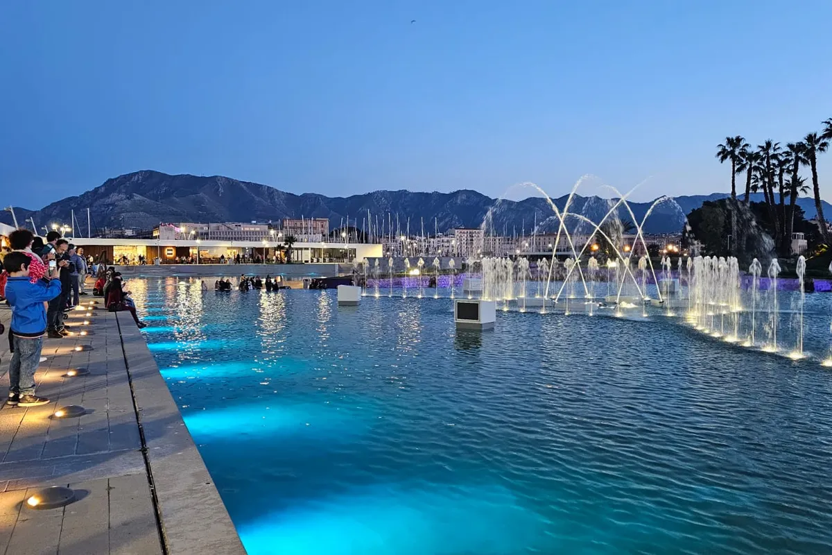 Molo Trapezoidale, marina in Palermo, Italy — photo 4