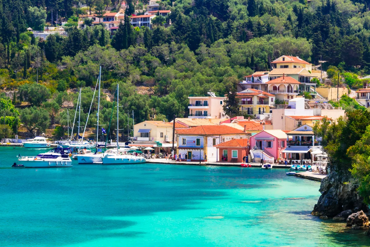 Kolpiskos Kalamitsas Bay in Antipaxos, Greece — photo 2
