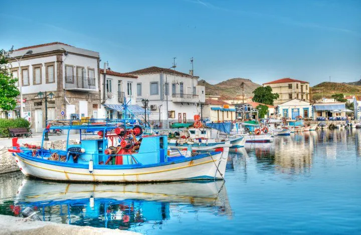 Alievtiko katafygio "Toyrkikou gialoy" Marina in Myrina, Greece — photo 4