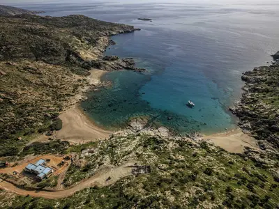 Pikri Nero Bay