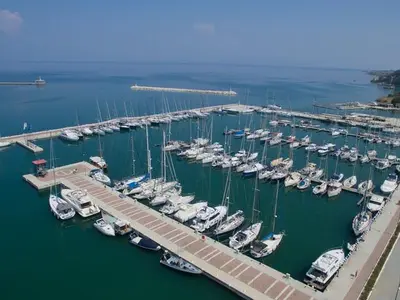 Fishing port, marina in Plomari, Greece — photo 3