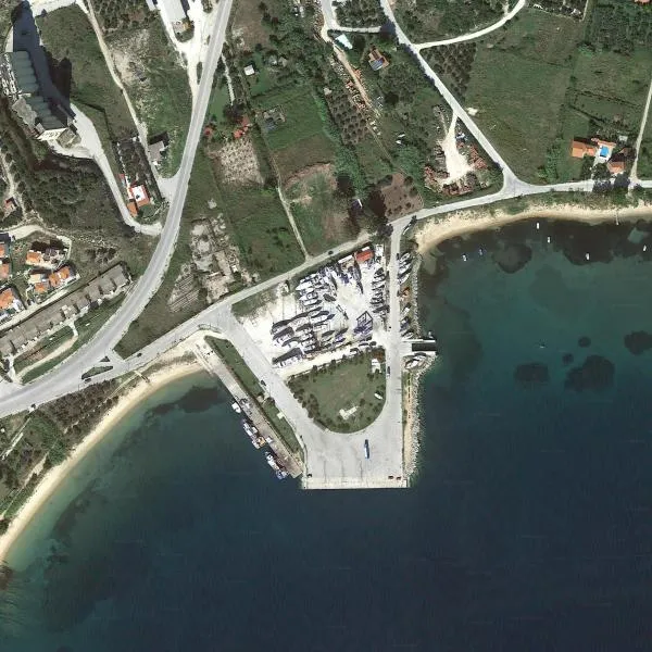 Manitsas Marine, marina in Nea Peramos, Greece