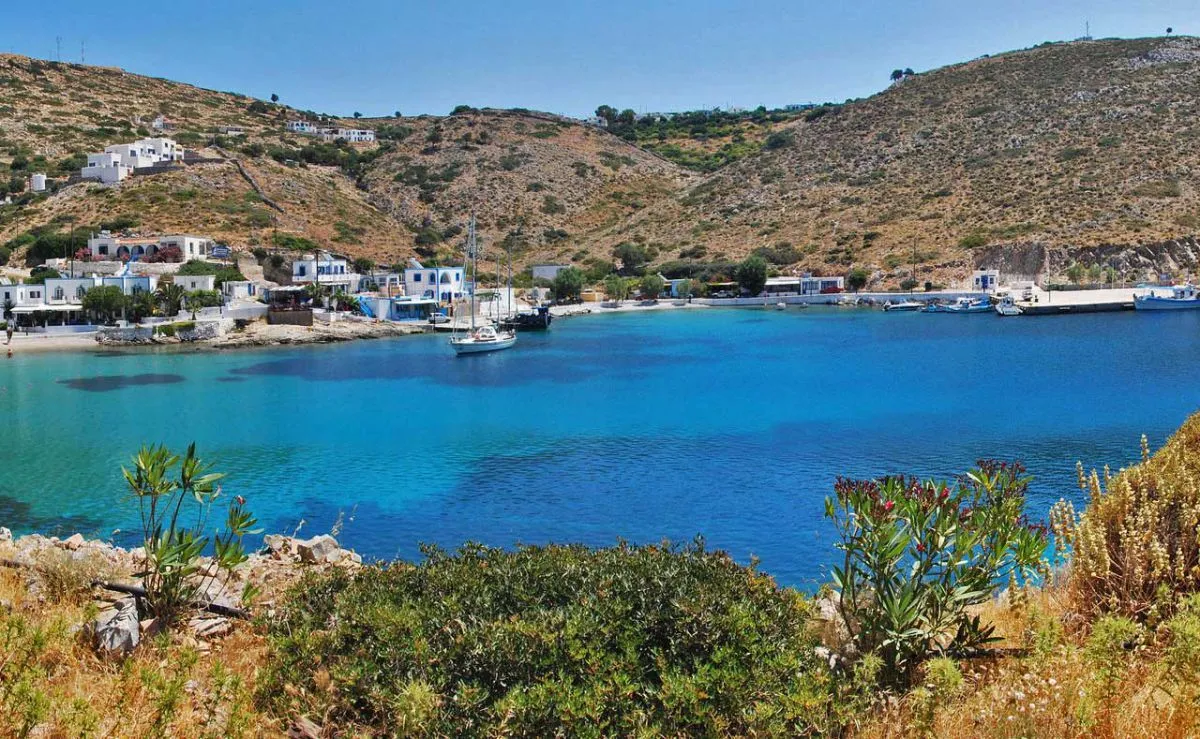 Tsangari Bay in Megalo Chorio, Greece — photo 2