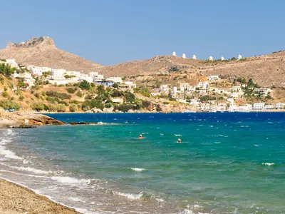 Vromolithos Bay in Agia Marina, Greece — photo 2