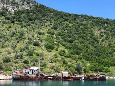 dock to the Monastery, marina in Δήμος Αλοννήσου, Greece — photo 2