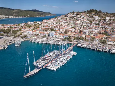 Poros Marina in Poros, Greece — photo 2