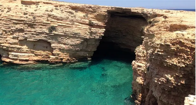 Xylovatis Bay in Stroubos, Greece — photo 2