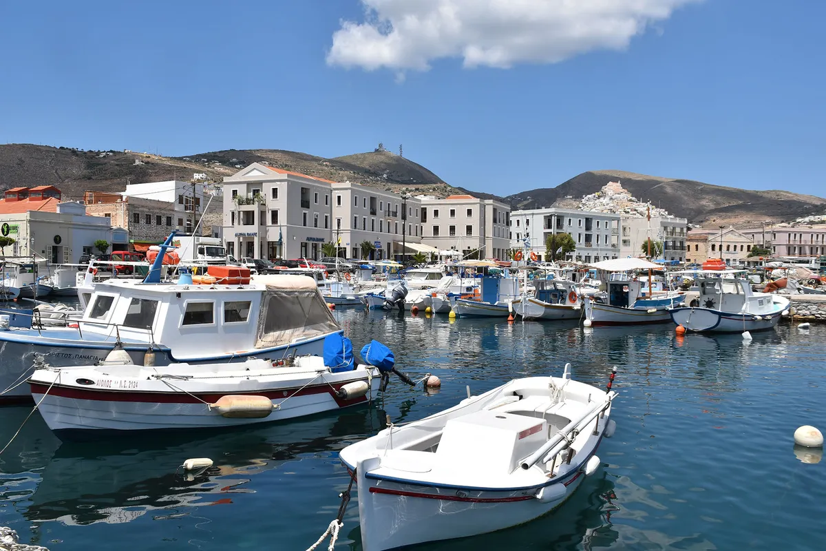 Alievtiko katafygio Ermoypolis (Karnagio) Marina in Ermoupoli, Greece