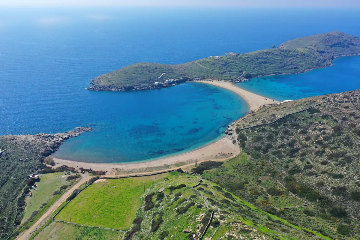Kolona Bay in Μέριχας, Greece — photo 5