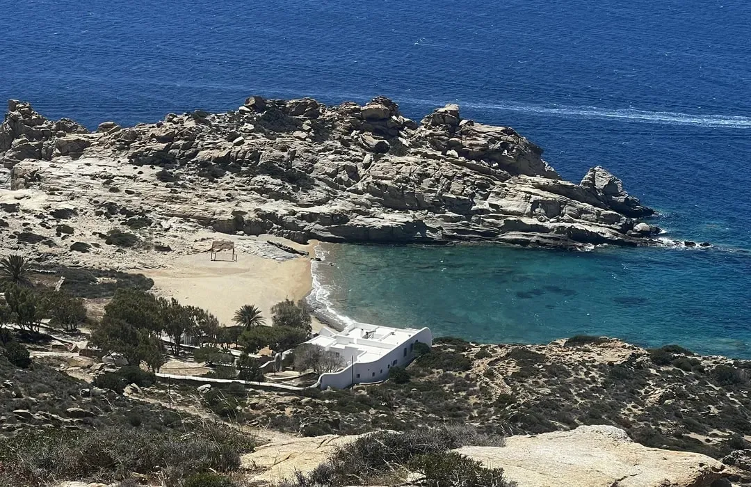 Valmas Bay in Chora, Greece — photo 4