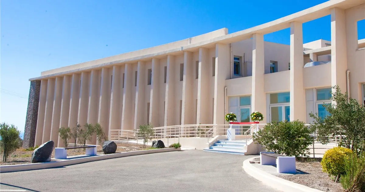Gea Care Parapharmacy of Santorini - Photo 4