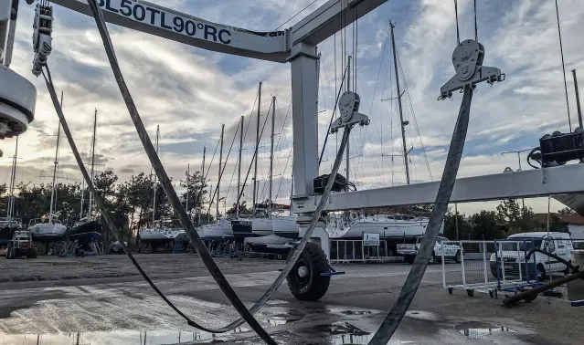 Tsoukasmarine boat equipment - Photo 1