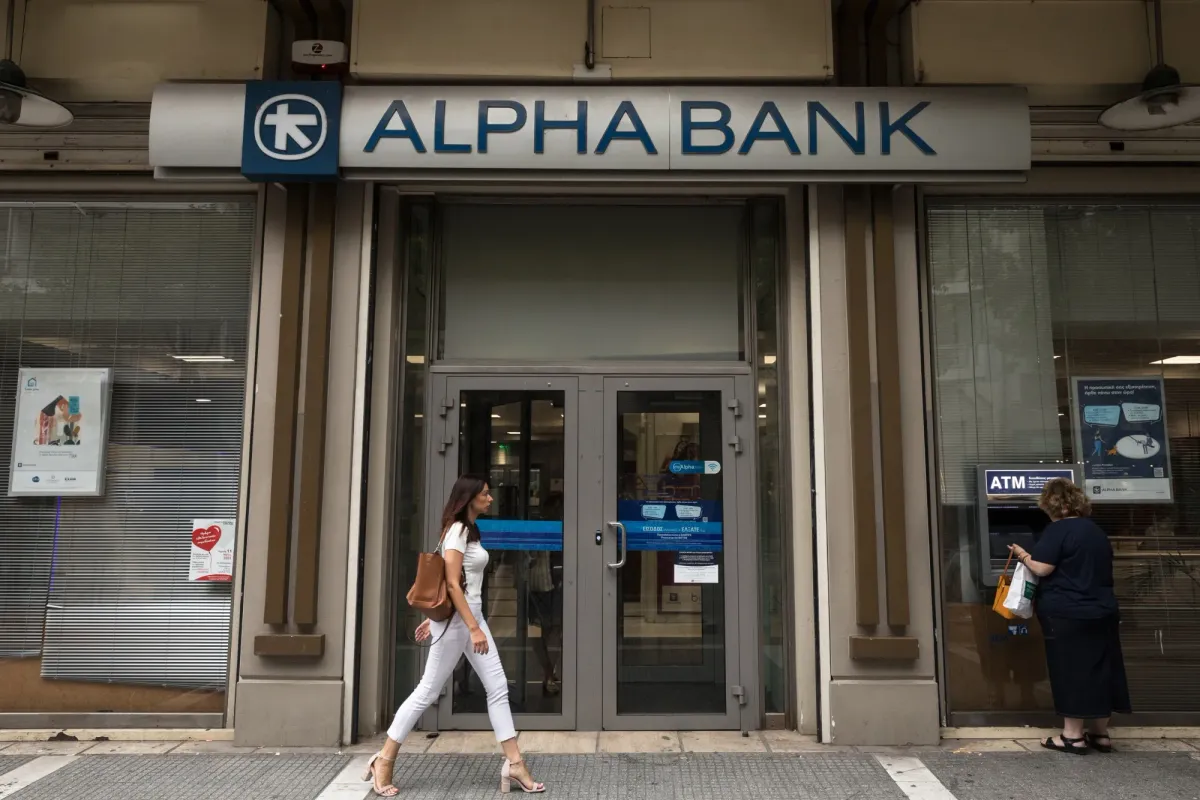 Alpha - Photo 1