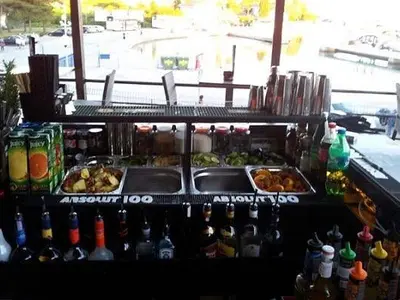 Yachting Bar - Photo 2