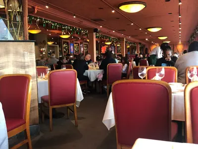 Scott's Seafood Resturant - Photo 3