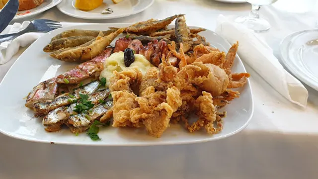 Argentina Fish Restaurant - Photo 1