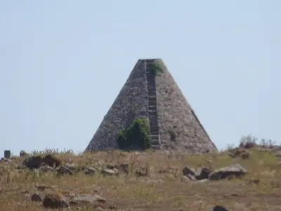 Cossack Cenotaph of Lemnos-Pyramid - Photo 2