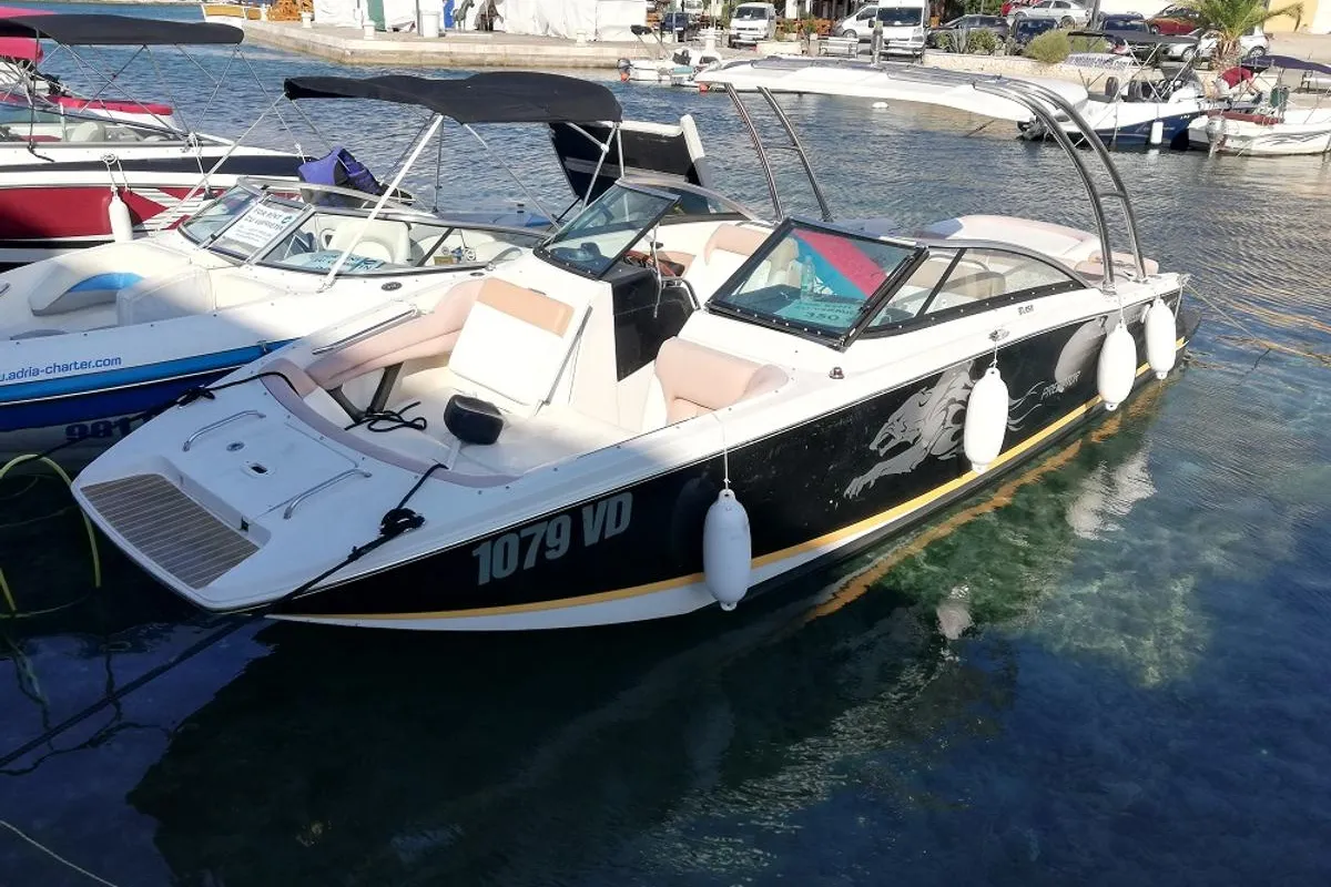 Adria Speed Boot - Charter - Photo 3
