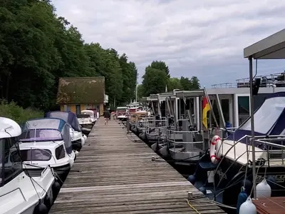Fuel Dock - Photo 2