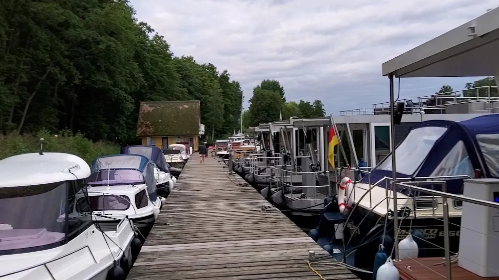 Fuel Dock - Photo 2