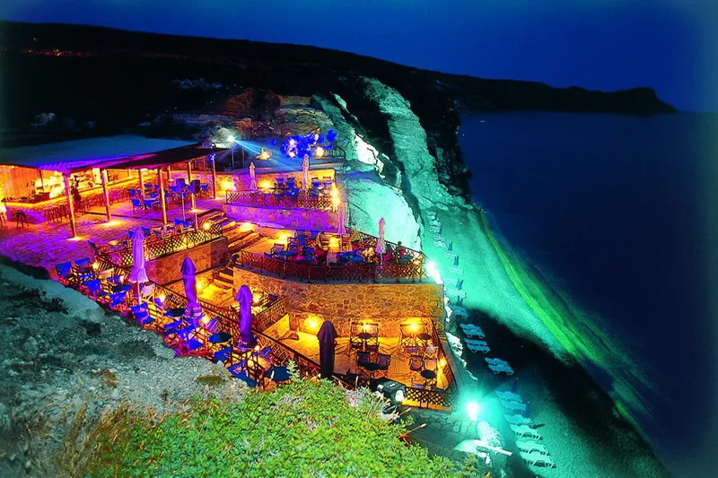 Deep Blue - Photo 2