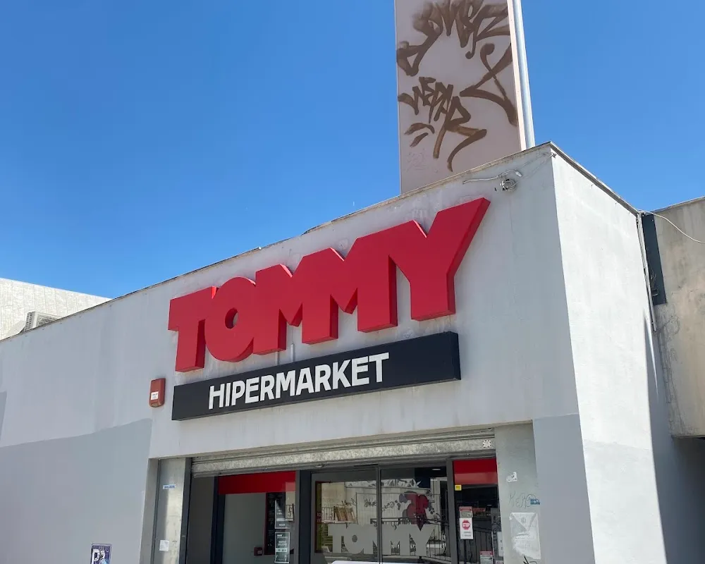 Tommy - Main photo