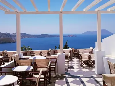 Utopia - Photo 2