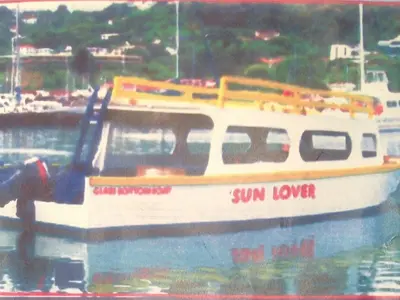 Sun Lover Glass Bottom Boat Tour - Photo 2