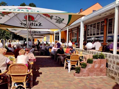 Strandhotel & Strandrestaurant Mirow - Photo 3