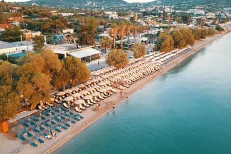 Faros Beach Bar - Photo 2