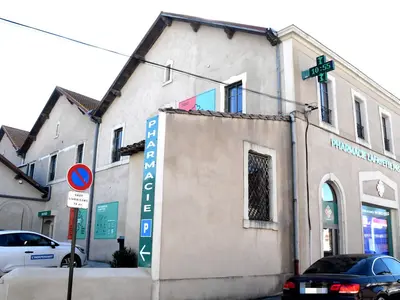 Pharmacie Pradier - Photo 2