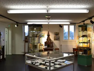 Musée de la Broderie, de la Métallurgie et du Patrimoine - Photo 1
