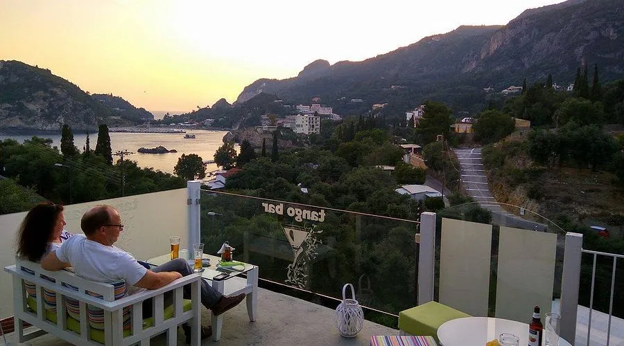 Tango Cafe Bar - Photo 1