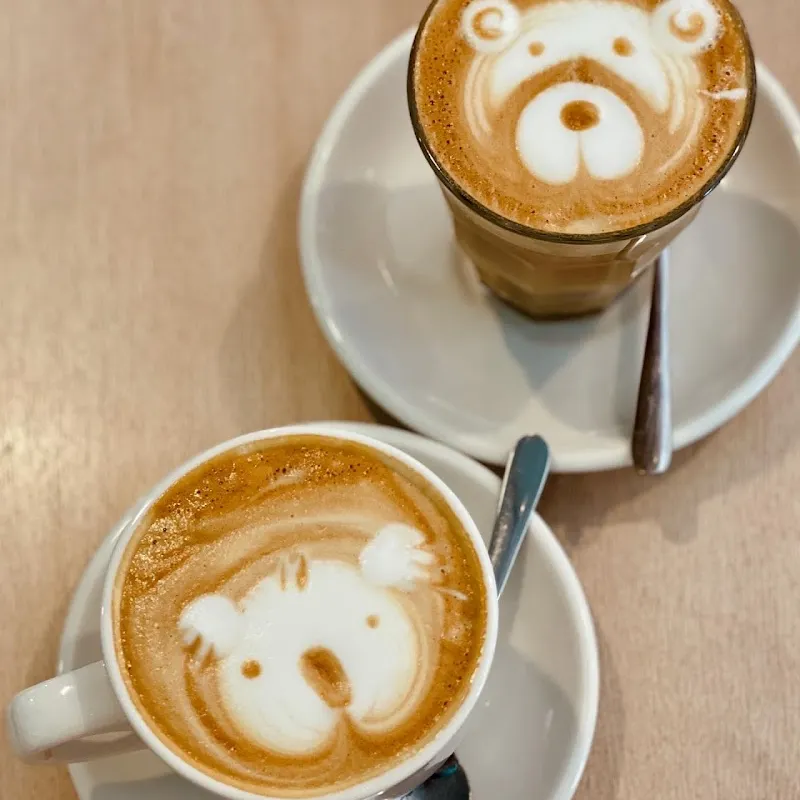 Cafe 18 - Photo 2