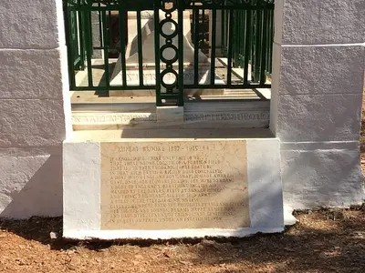 Grave of Rupert Brooke - Photo 2