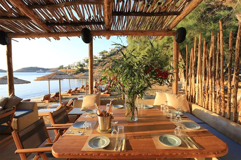 Beach Bar - Photo 2