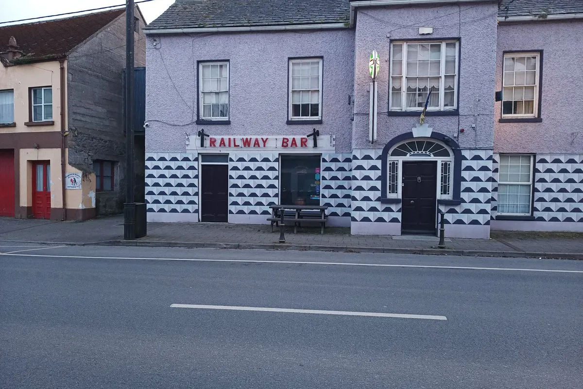 Railway Bar - Photo 3