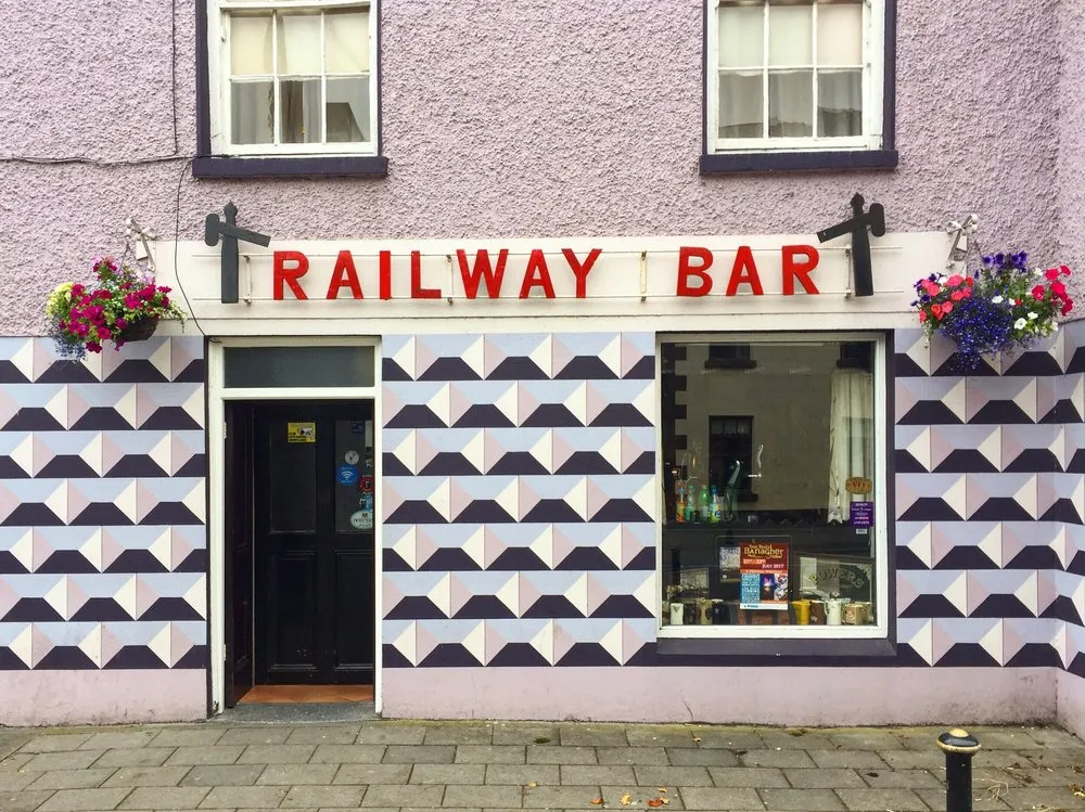 Railway Bar - Photo 2