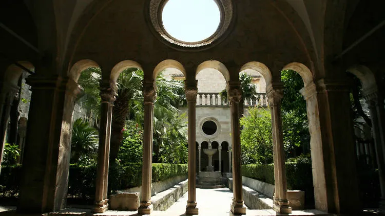Farmakon - Photo 3