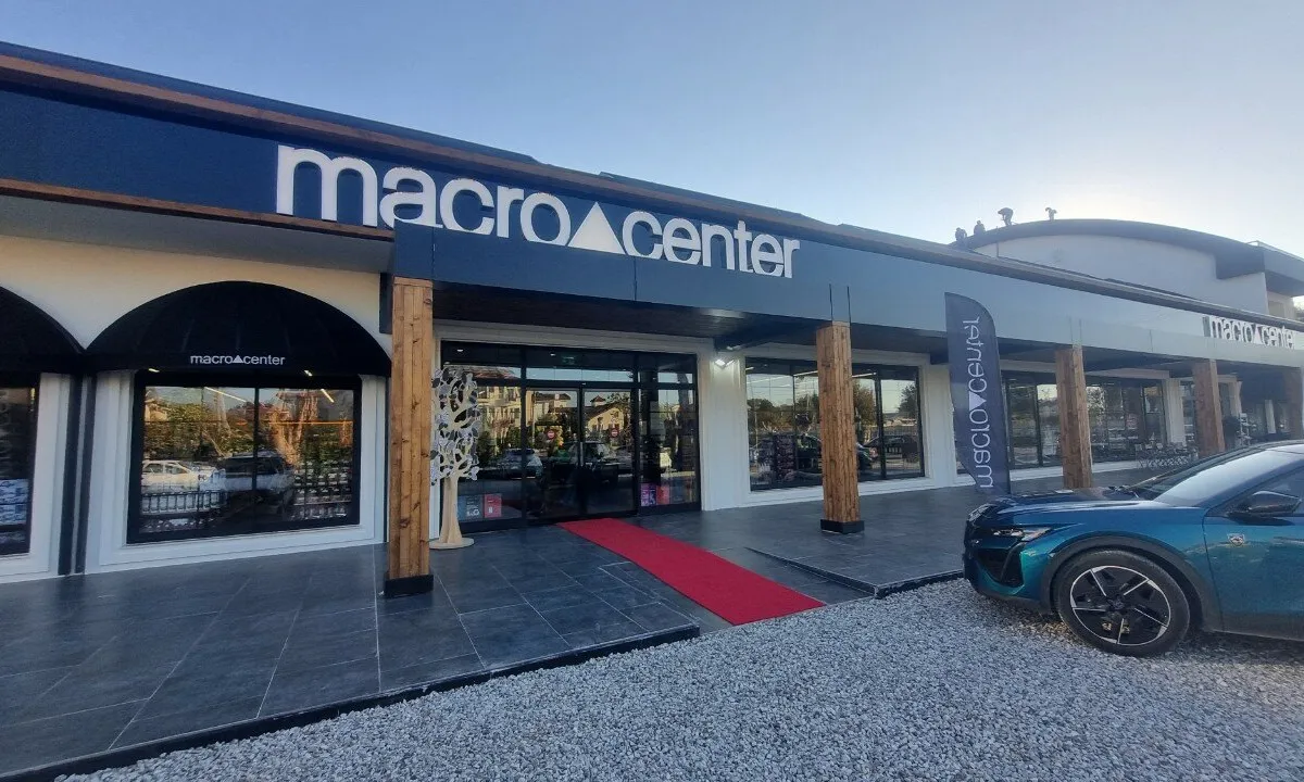 Macrocenter