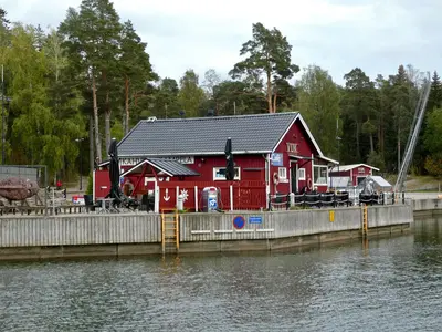 Marina Cafe - Photo 3