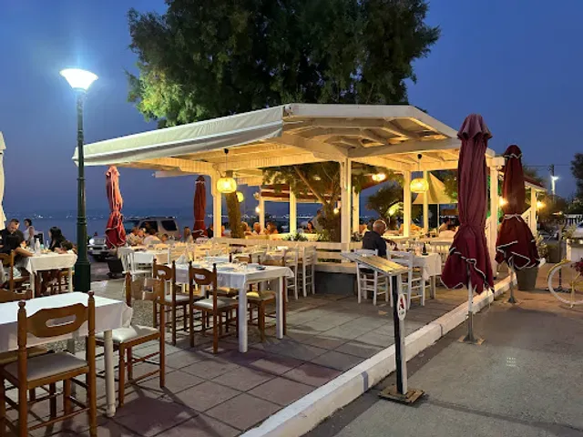 Thermaikos Cafe - Photo 3
