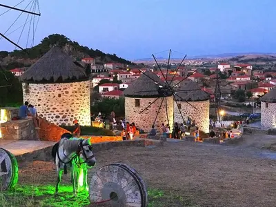 Windmill - Photo 3