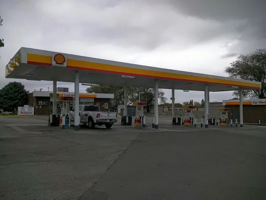 SHELL - Photo 1