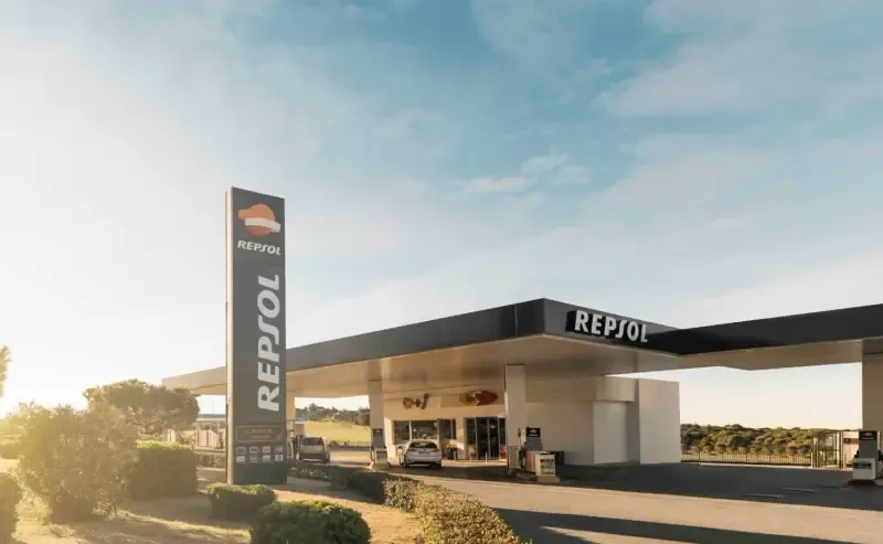 Estació de Servei Repsol Colonia de Sant Jordi - Photo 2