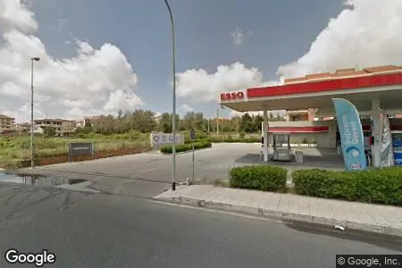 Esso - Photo 1